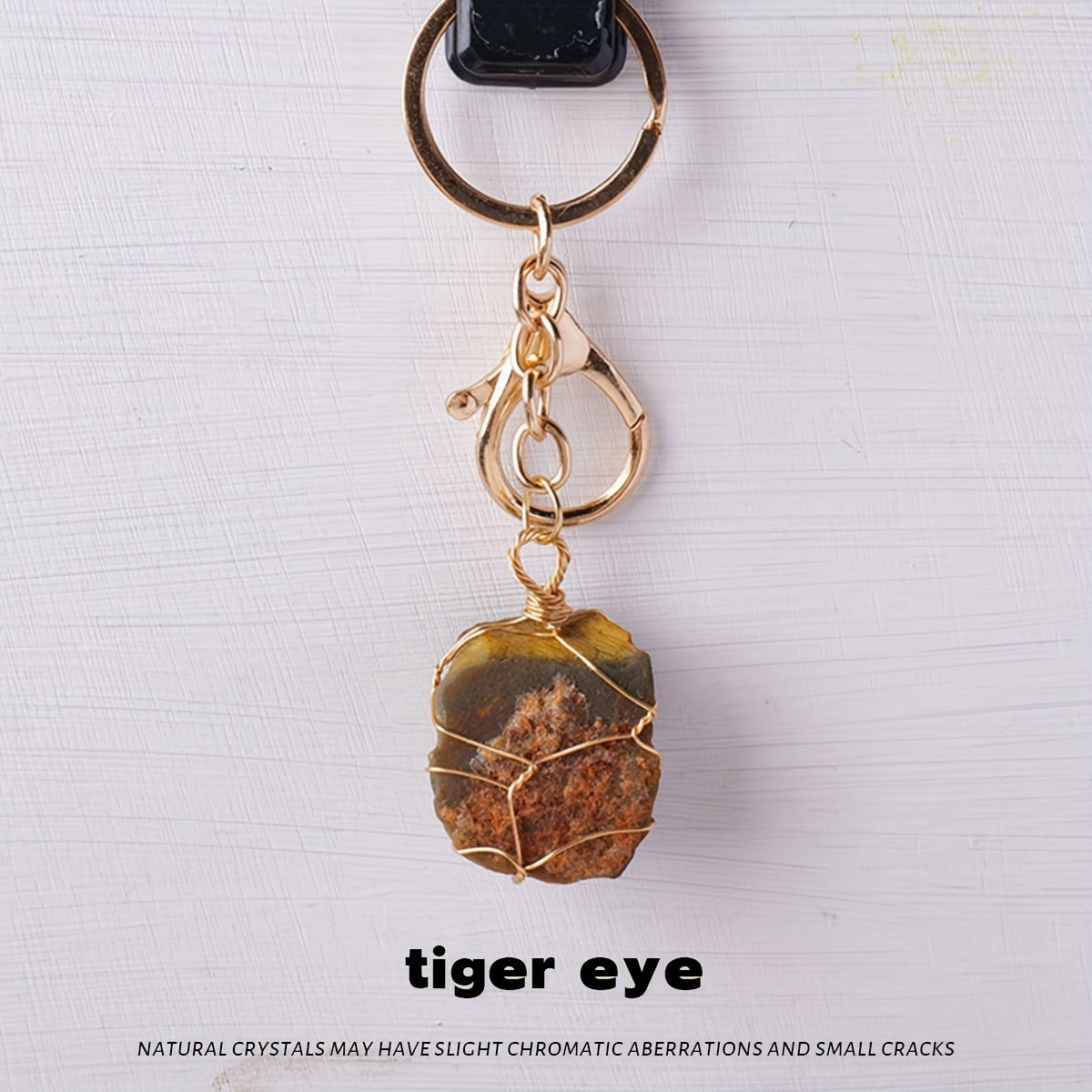 Single Natural Crystal Raw Stone Keychain - Handcrafted Golden Wire Mesh Bag with Unpolished Gemstone, Sports Themed Lobster Clasp Decorative Key Chain for Christmas