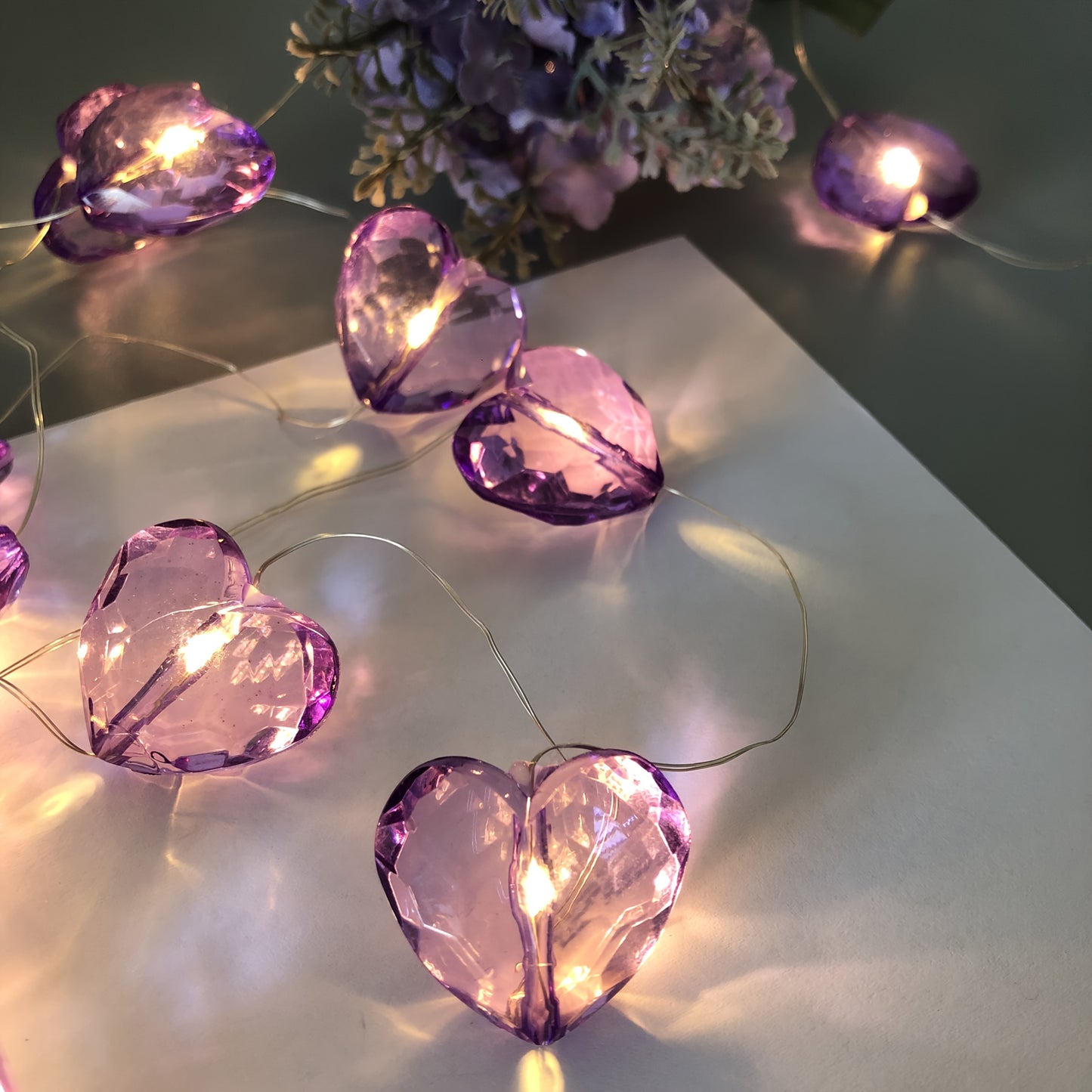 LED Valentine's Day Decorative Light, Imitation Crystal Purple Love Heart String Lights, 3D Three-dimensional Acrylic Heart Fairy Lamp, Valentine's Day and Mother's Day Gift, Suitable for Proposal, Wedding, Birthday Party Dec