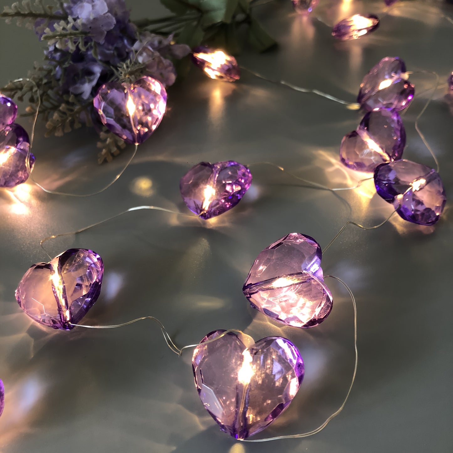 LED Valentine's Day Decorative Light, Imitation Crystal Purple Love Heart String Lights, 3D Three-dimensional Acrylic Heart Fairy Lamp, Valentine's Day and Mother's Day Gift, Suitable for Proposal, Wedding, Birthday Party Dec