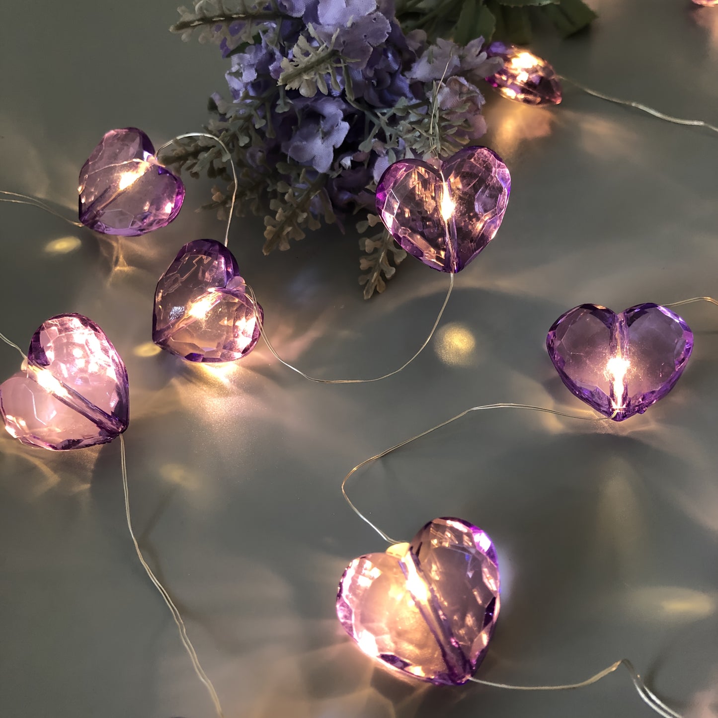 LED Valentine's Day Decorative Light, Imitation Crystal Purple Love Heart String Lights, 3D Three-dimensional Acrylic Heart Fairy Lamp, Valentine's Day and Mother's Day Gift, Suitable for Proposal, Wedding, Birthday Party Dec