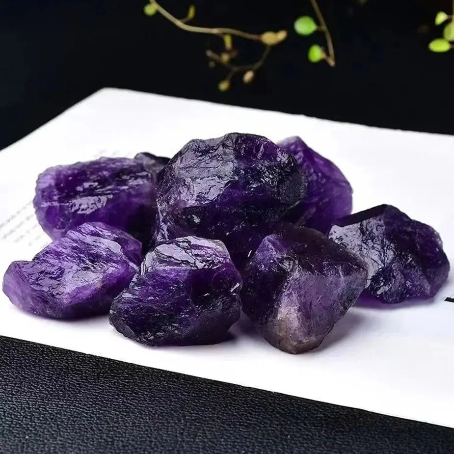 Raw Amethyst Quartz – Reiki Healing Crystal for Meditation & Room Decor
