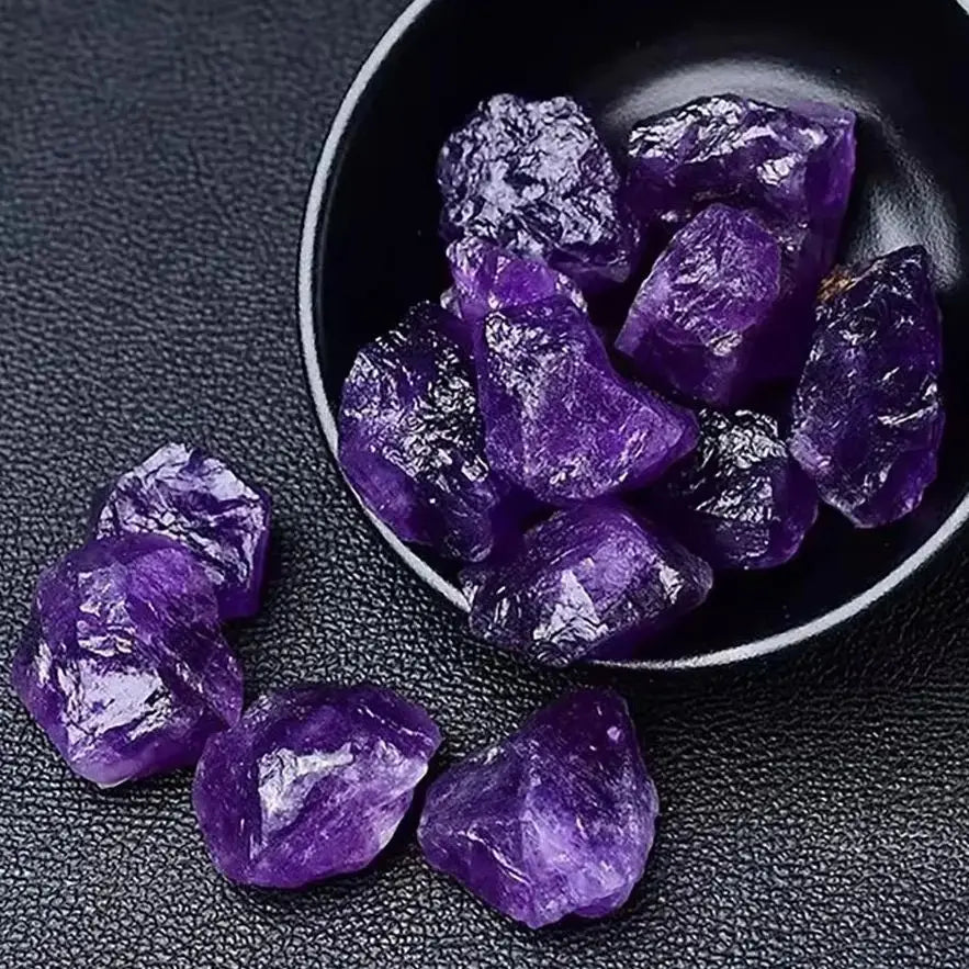 Raw Amethyst Quartz – Reiki Healing Crystal for Meditation & Room Decor