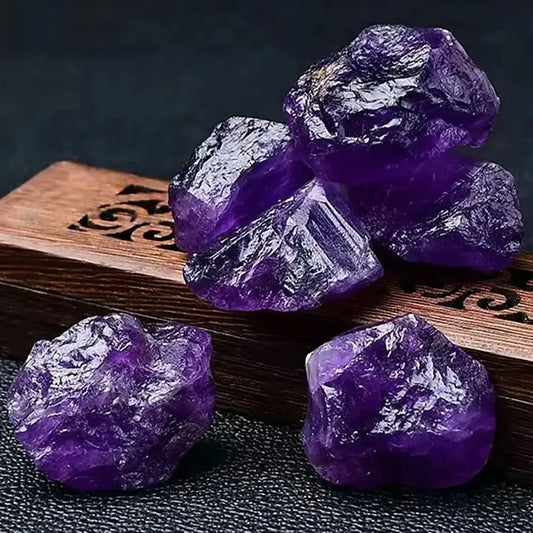 Raw Amethyst Quartz – Reiki Healing Crystal for Meditation & Room Decor