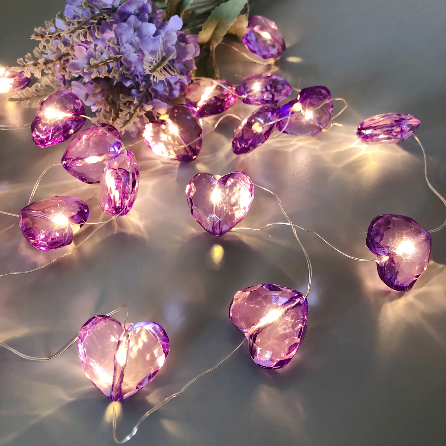 LED Valentine's Day Decorative Light, Imitation Crystal Purple Love Heart String Lights, 3D Three-dimensional Acrylic Heart Fairy Lamp, Valentine's Day and Mother's Day Gift, Suitable for Proposal, Wedding, Birthday Party Dec