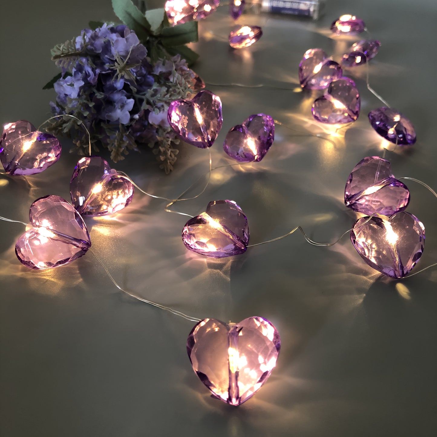 LED Valentine's Day Decorative Light, Imitation Crystal Purple Love Heart String Lights, 3D Three-dimensional Acrylic Heart Fairy Lamp, Valentine's Day and Mother's Day Gift, Suitable for Proposal, Wedding, Birthday Party Dec